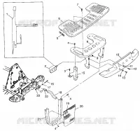 FIXATION PORTE BAGAGES ET PARE CHOCS AVANT XPLORER 300 W97CC28C (4939813981A010) pour Polaris XPLORER 300 de 1997